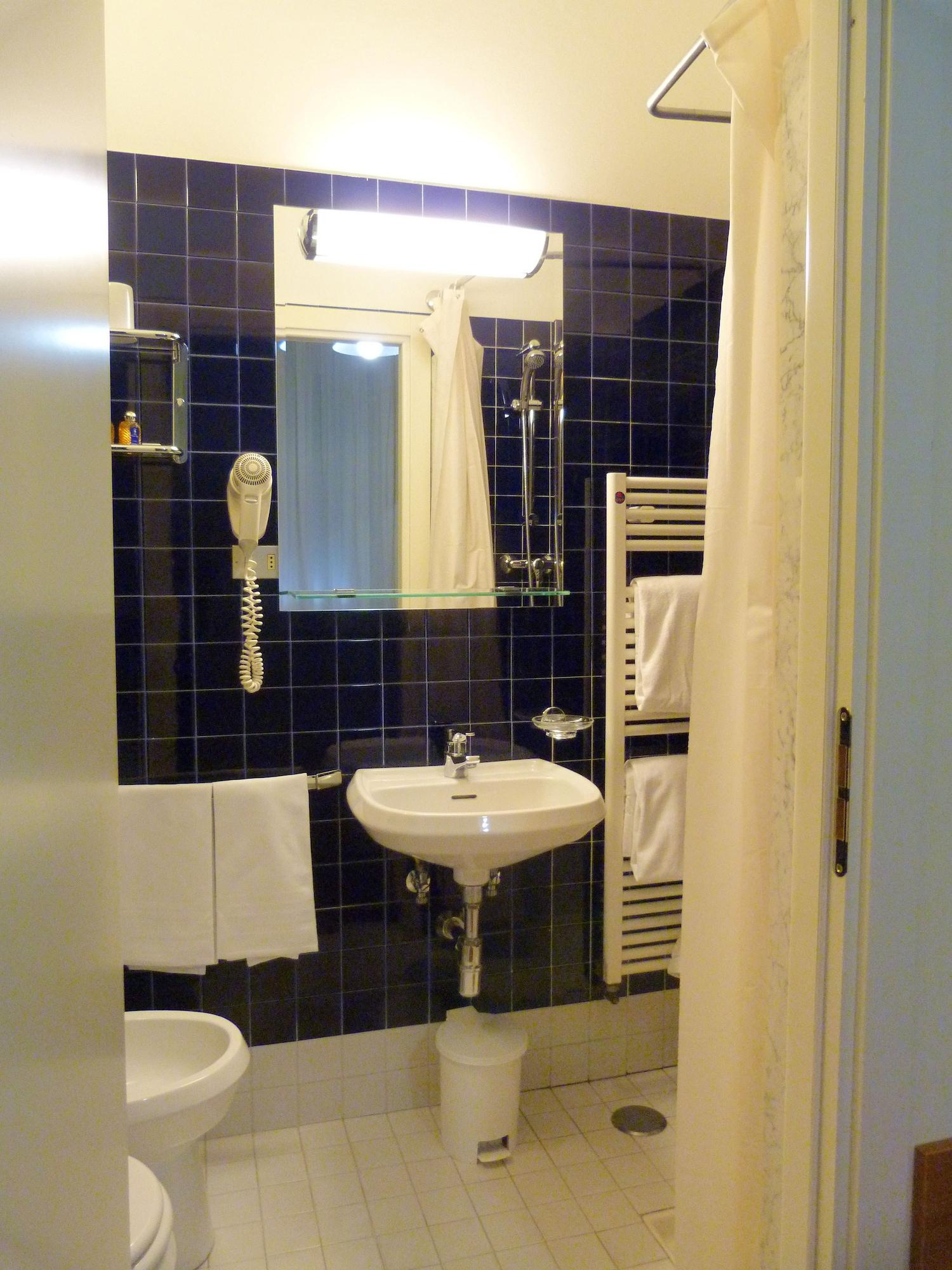 Hotel Centrale Byron Ravenna Esterno foto
