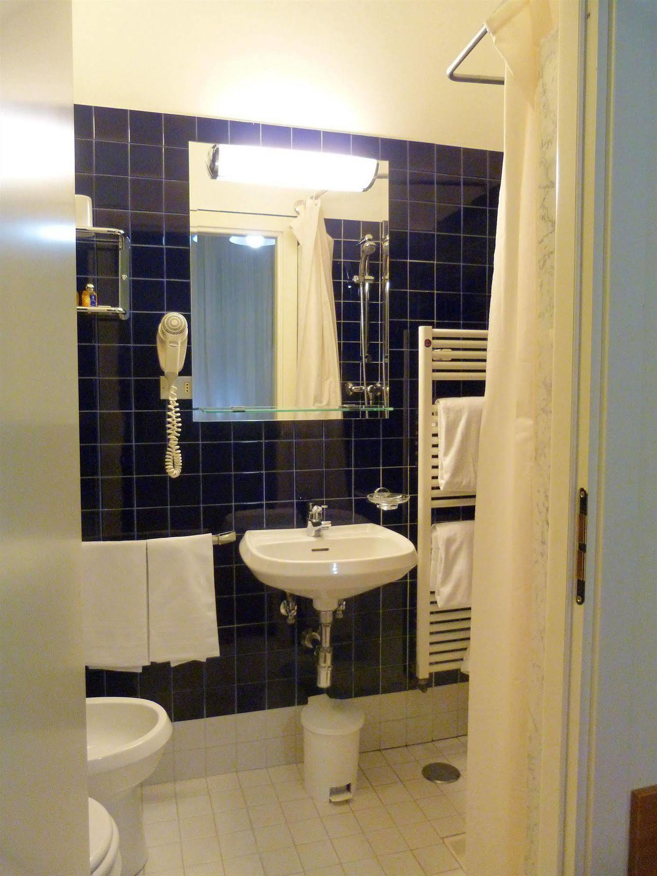 Hotel Centrale Byron Ravenna Esterno foto