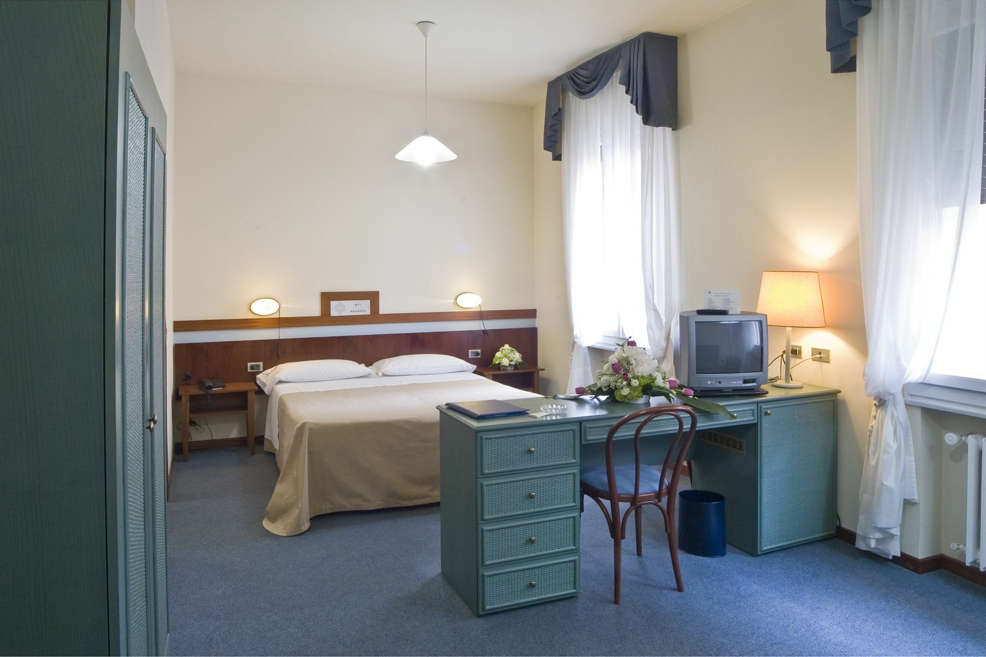 Hotel Centrale Byron Ravenna Esterno foto