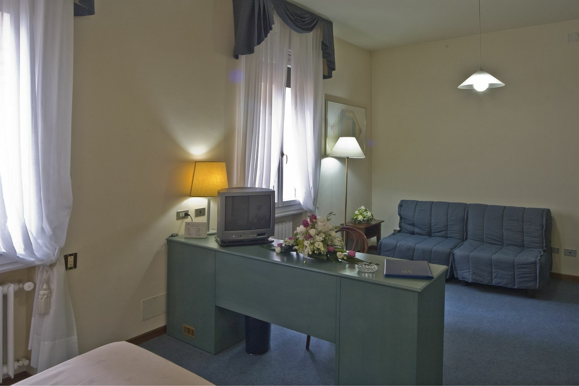Hotel Centrale Byron Ravenna Esterno foto